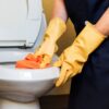 Comment nettoyer les toilettes efficacement en 5 étapes simples ?